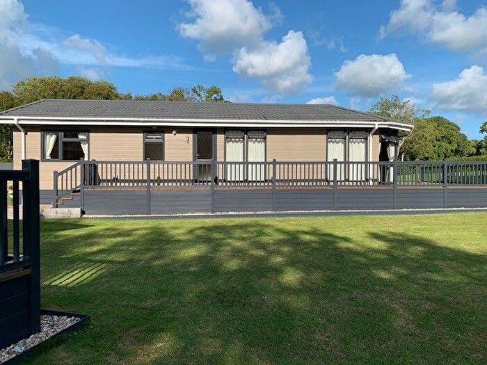 2 Bedroom Property To Rent In Lewes Road, Uckfield, TN22