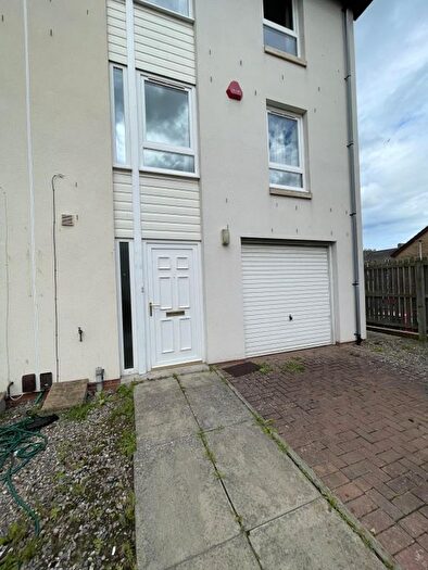 5 Bedroom Town House To Rent In Friary Gardens, Dundee, DD2