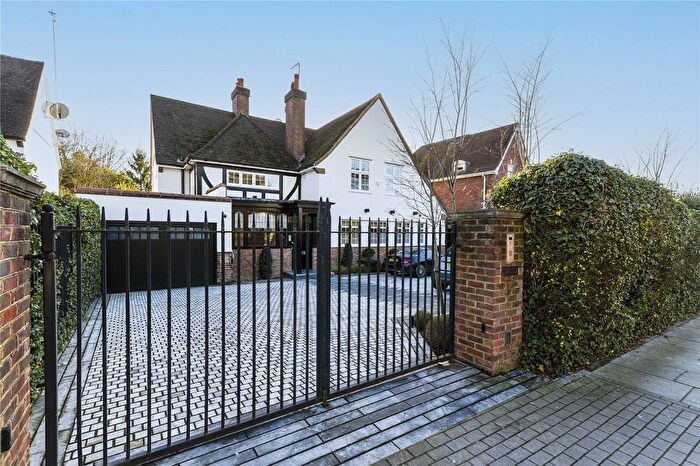 5 Bedroom Detached House To Rent In The Bishops Avenue, Hampstead Garden Suburb, London, N2