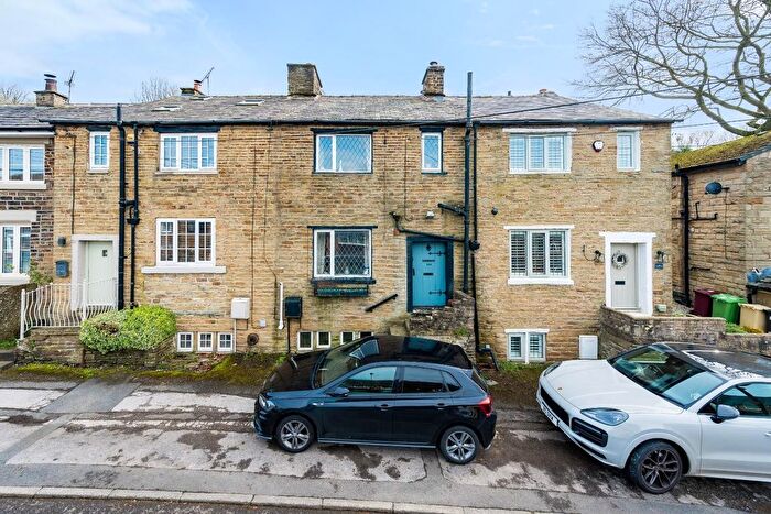 2 Bedroom Cottage For Sale In Tottington Road, Harwood, Bolton, BL2
