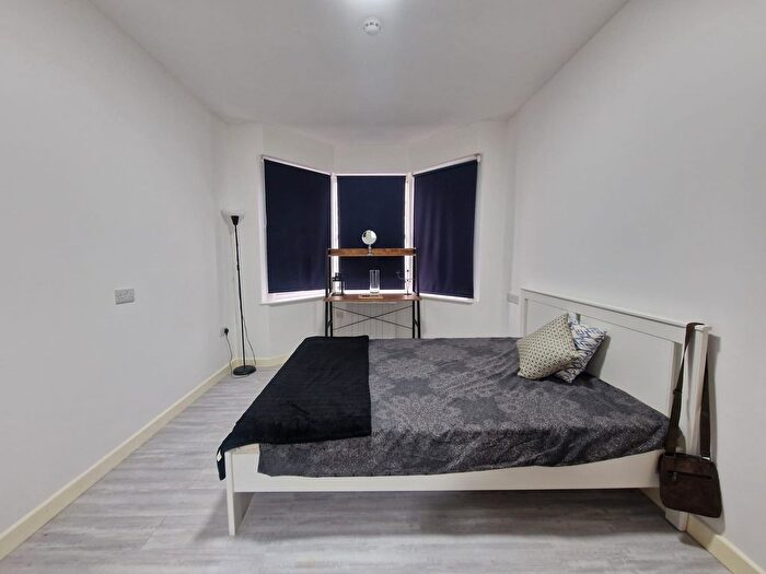 Studio To Rent In Cromwell Road, Hounslow, TW3