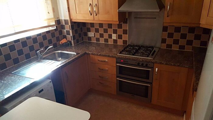 1 Bedroom Flat To Rent In Hollidge Way, Dagenham, RM10