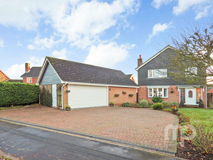 4 Bedroom Detached House For Sale In The Poplars, Forncett St Peter, NR16