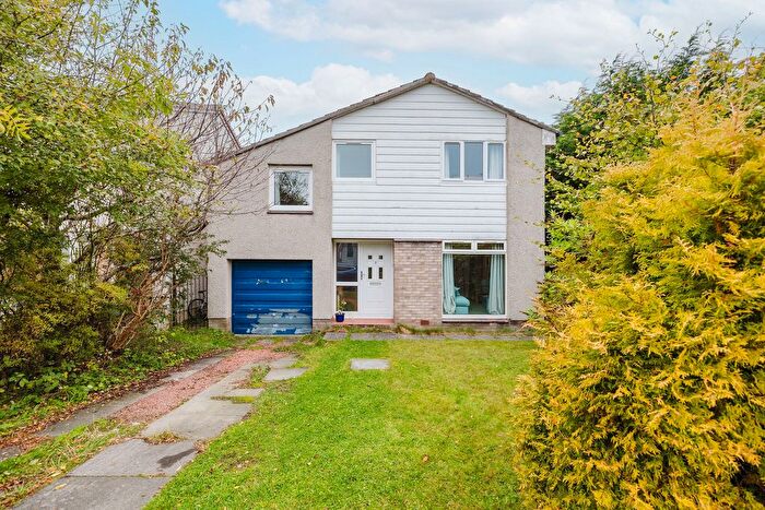 4 Bedroom Detached House For Sale In Buckstone Lea, Buckstone, Edinburgh, EH10