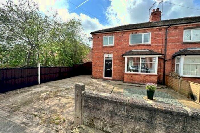 3 Bedroom Semi-Detached House To Rent In Henry Street, Crewe, CW1