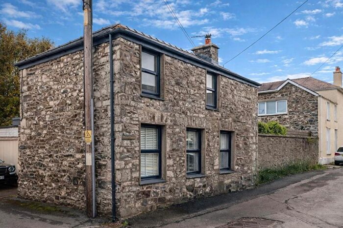 2 Bedroom Cottage For Sale In Oxford Street, Aberaeron, SA46