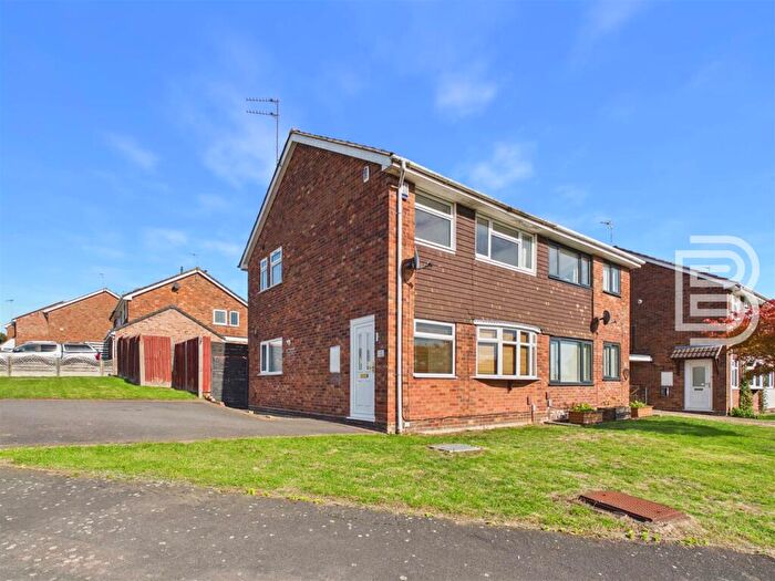 3 Bedroom Semi Detached House For Sale In Rydal Close, Rugby, CV21