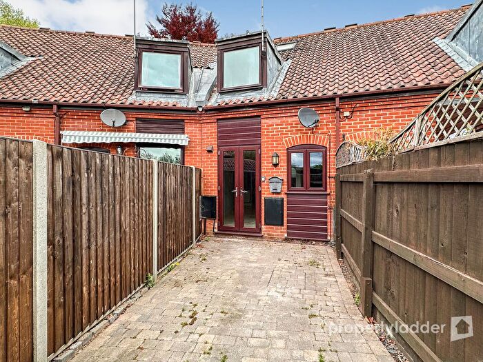 2 Bedroom Terraced House For Sale In Church Close, Coltishall, Norwich, NR12