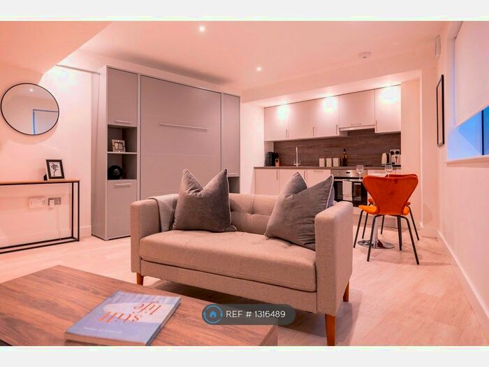 1 Bedroom Flat To Rent In Queen Street, Maidenhead, SL6