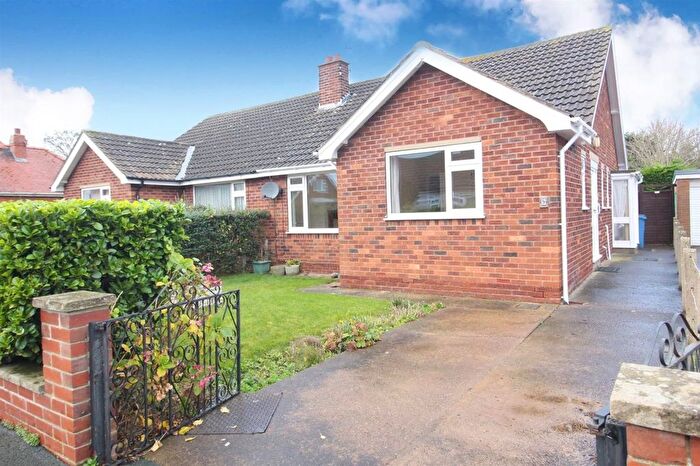 2 Bedroom Semi-detached Bungalow To Rent In Burniston Gardens, Burniston, YO13