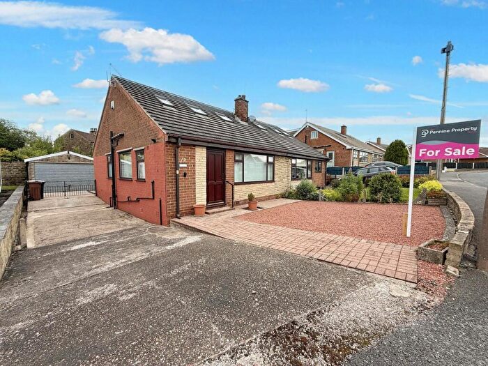 2 Bedroom Semi-Detached House For Sale In Hoyland Close, Millhouse Green, S36