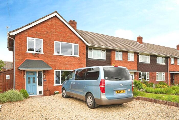 3 Bedroom End Of Terrace House For Sale In Sudbrook Way, Gloucester, Gloucestershire, GL4