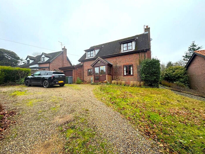 3 Bedroom Detached House For Sale In The Beeches Dunwich Road, Saxmundham, IP17