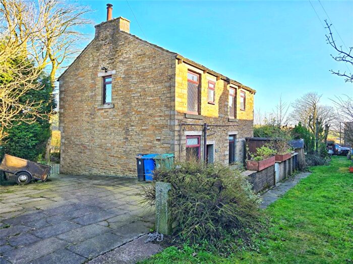 4 Bedroom Detached House For Sale In Halley Street, Bacup, Lancashire, OL13