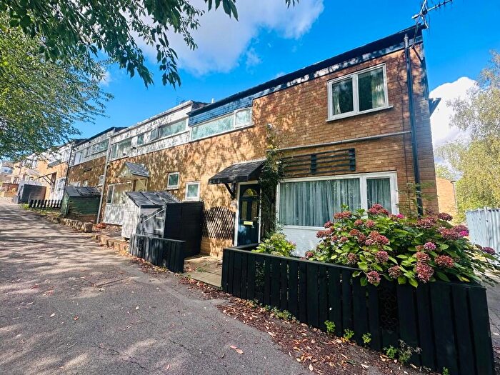 3 Bedroom End Of Terrace House For Sale In Broad Dean, Eaglestone, MK6