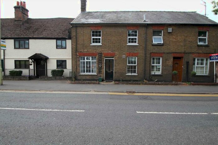 1 Bedroom Maisonette To Rent In Walking Distance To Apsley Station, HP3