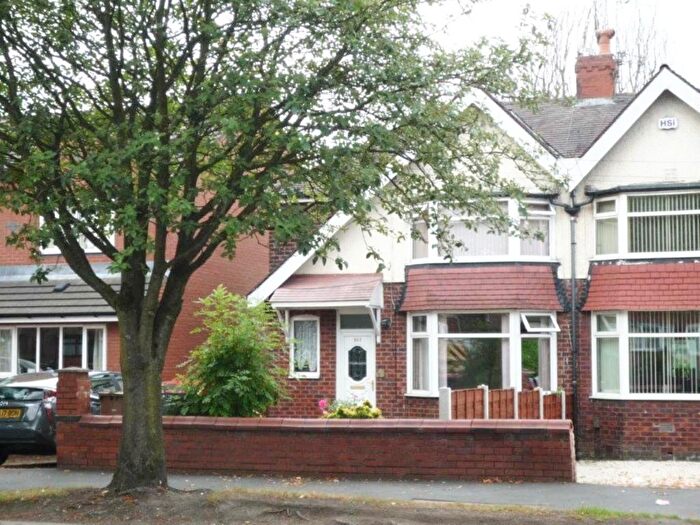 3 Bedroom Semi Detached House To Rent In Lancaster Road, Salford, M6