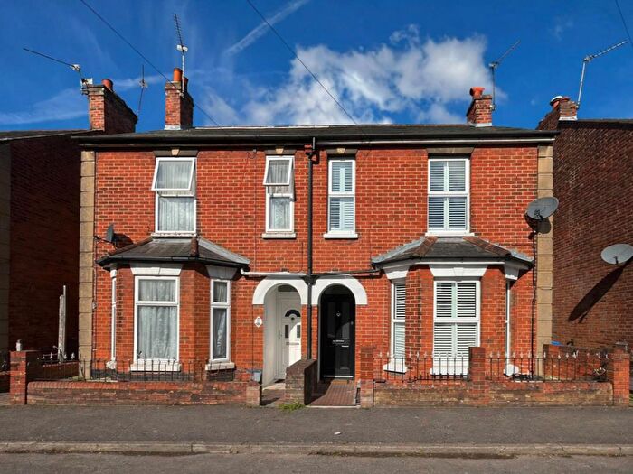 3 Bedroom Semi-Detached House For Sale In Coleman Road, Aldershot, GU12