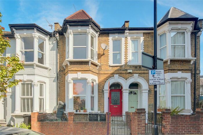 2 Bedroom Flat To Rent In Pellerin Road, Stoke Newington, London, N16