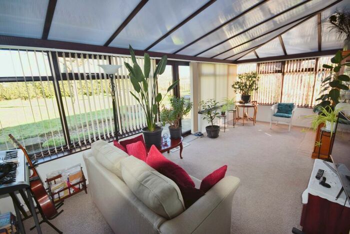 2 Bedroom Detached Bungalow For Sale In Vicarage Lane, Wainfleet St Mary, PE24