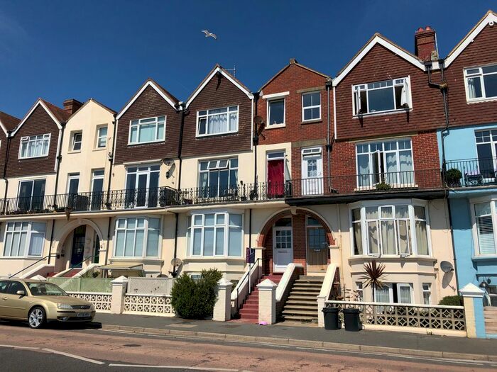 1 Bedroom Flat To Rent In South Terrace, Littlehampton, BN17
