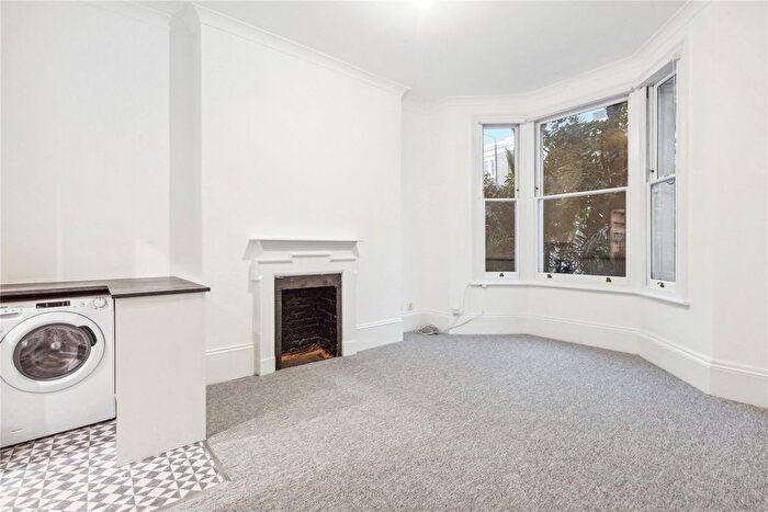 2 Bedroom Flat To Rent In Edith Grove, Chelsea, SW10