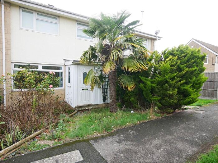 3 Bedroom Semi Detached House To Rent In Manor Close, Cirencester, GL7