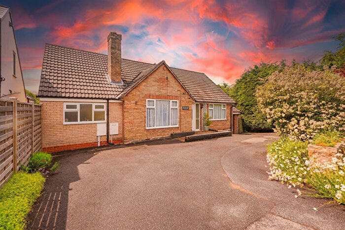 4 Bedroom Bungalow For Sale In Birkin Lane, Wingerworth, S42