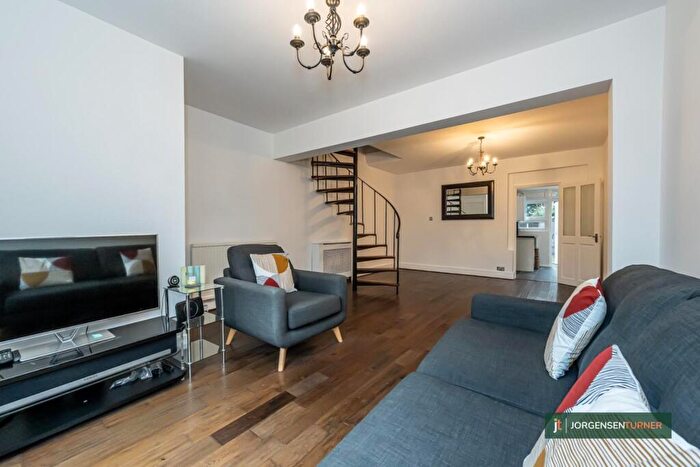 3 Bedroom Terraced House For Sale In Drake Street, Enfield, EN2