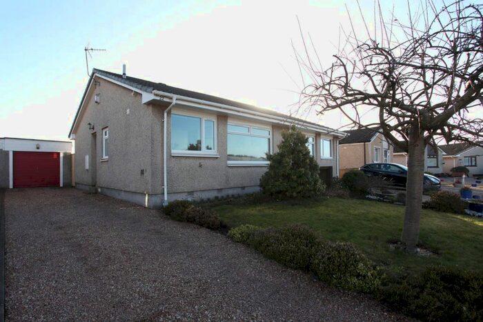 2 Bedroom Semi-Detached Bungalow For Sale In Braeview Crescent, Star, Glenrothes, KY7