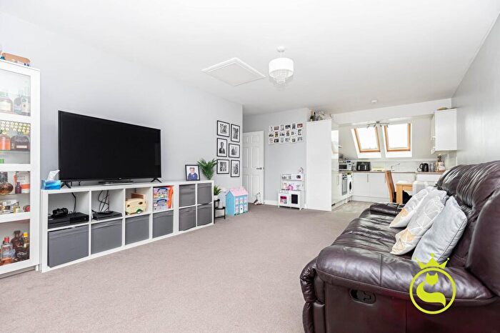 2 Bedroom Flat For Sale In Consort House, Consort Close, BH12
