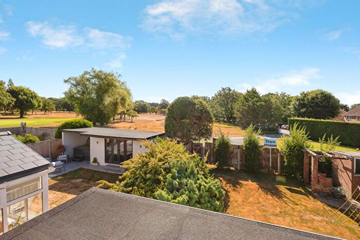 4 Bedroom Detached House For Sale In Idsworth Road, Waterlooville, PO8