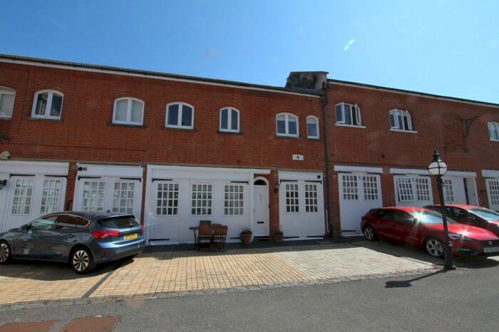 2 Bedroom Cottage To Rent In De Walden Mews, Meads Road, Eastbourne, BN20