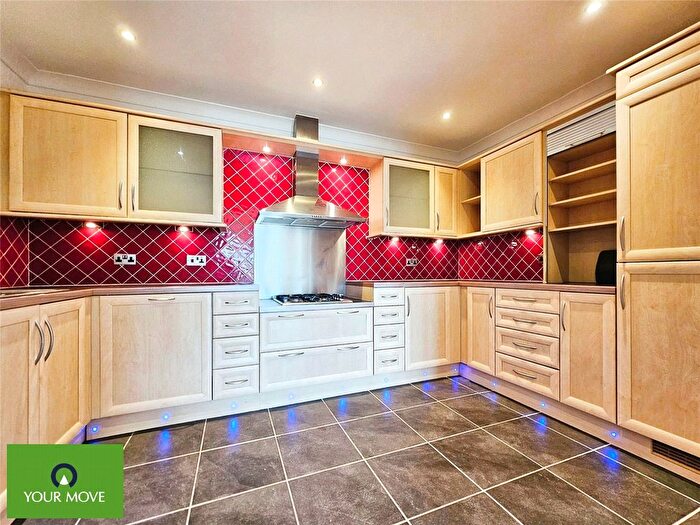 2 Bedroom Flat To Rent In Foreland Heights, Broadstairs, Kent, CT10