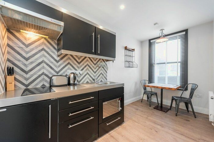 Studio To Rent In Bramley Road, London, W10