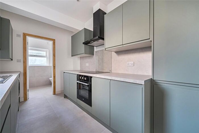 3 Bedroom Terraced House To Rent In Scotland Green Road, Enfield, EN3