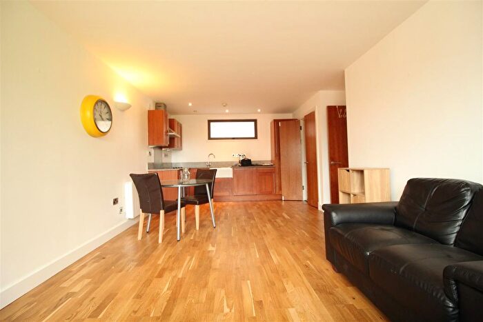 2 Bedroom Flat To Rent In Advent /, Isaac Way, Ancoats, M4