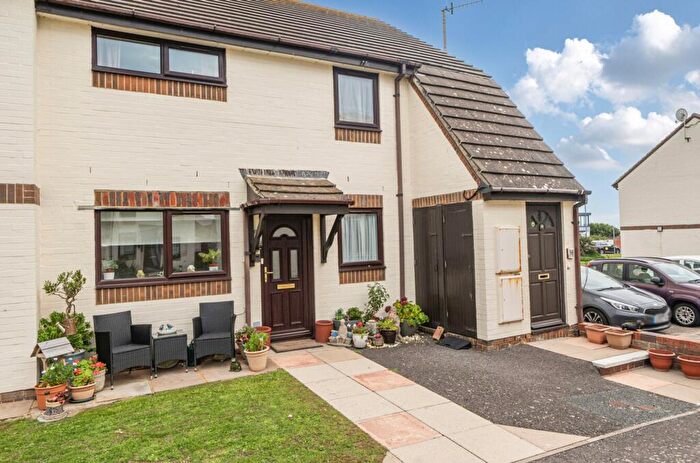 2 Bedroom Retirement Property For Sale In Hillfield Road, Selsey, PO20