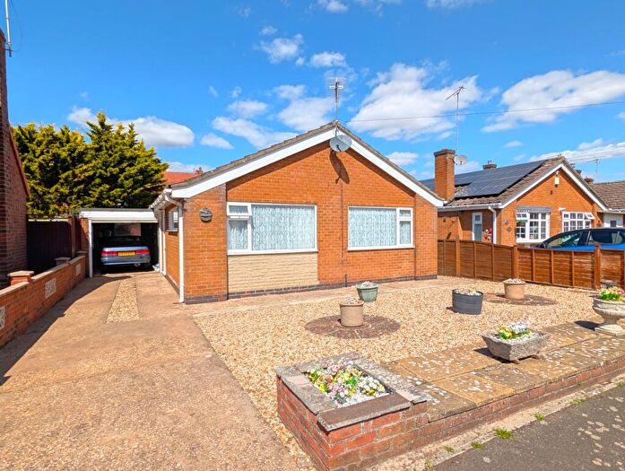 2 Bedroom Bungalow For Sale In Mayfield Grove, Skegness, PE25