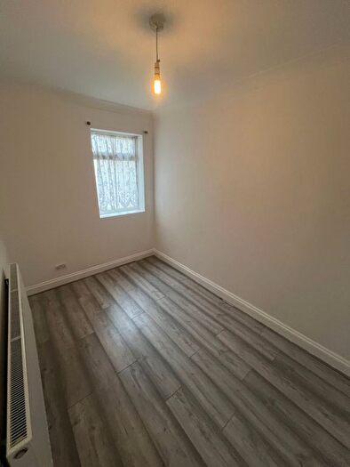 4 Bedroom Terraced House To Rent In Lea Road, Southall, UB2