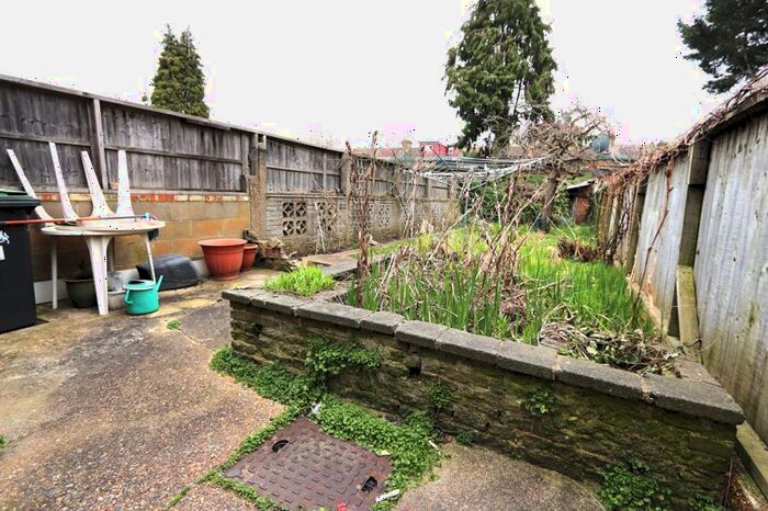 4 Bedroom Property To Rent In Wellington Avenue, London, N9