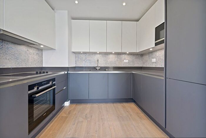 3 Bedroom Flat To Rent In Parkes Street, East Village, E20