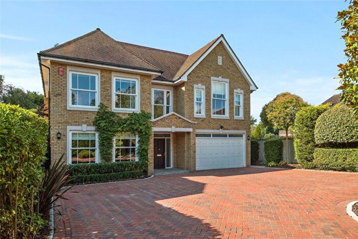 5 Bedroom Detached House To Rent In Gainsborough Place, Cobham, Surrey, KT11