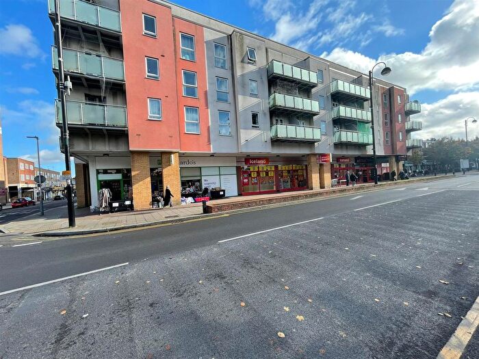 1 Bedroom Flat To Rent In Zeus Court, Fairfield Road, Yiewsley, UB7