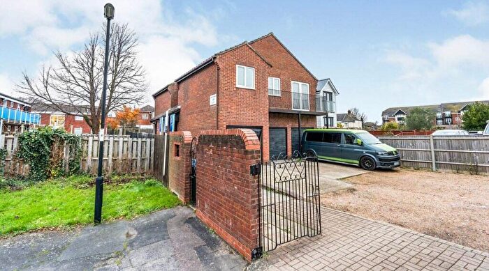 2 Bedroom Flat To Rent In Cobden Marine Court, Pettinger Gardens, SO17