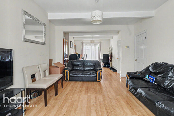 4 Bedroom Semi-Detached House For Sale In Georgia Road, Thornton Heath, CR7