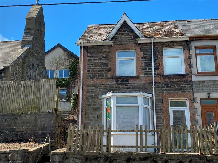 3 Bedroom End Of Terrace House To Rent In Penrhiwceiber Road, Mountain Ash, CF45