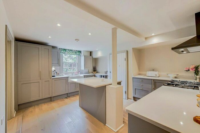 4 Bedroom Terraced House To Rent In London Road, Morden, Mitcham, CR4