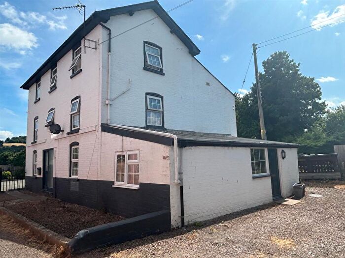 2 Bedroom Flat To Rent In Whitehouse, Watery Lane, Lower Bullingham, HR2