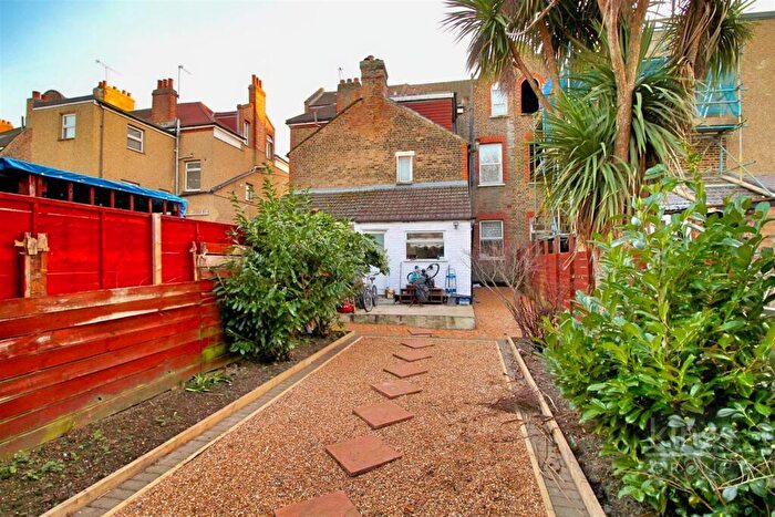 2 Bedroom Flat For Sale In Church Street, Edmonton, N9